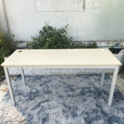 Bàn Văn Phòng Mặt Gỗ MDF 2 Lỗ Luồn Điện