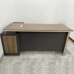 Bàn Giám Đốc Đẹp Màu Gỗ Nâu