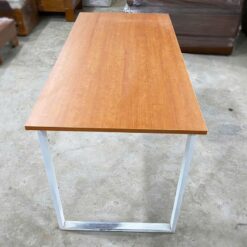 ban-go-mdf-chan-sat-trang-1m-thanh-lich