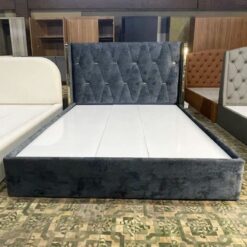 Giường Bọc Nệm Nhung Xám 1m6