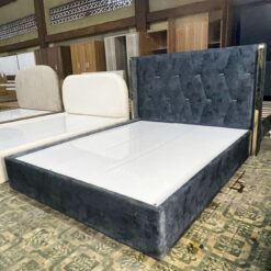 Giường Bọc Nệm Nhung Xám 1m6