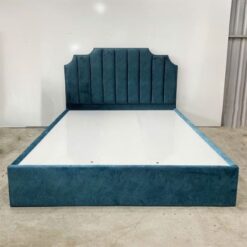 Giường Bọc Nhung Màu Xanh 2m
