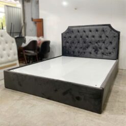 Giường Khung Gỗ Bọc Nệm Nhung Đen 2m